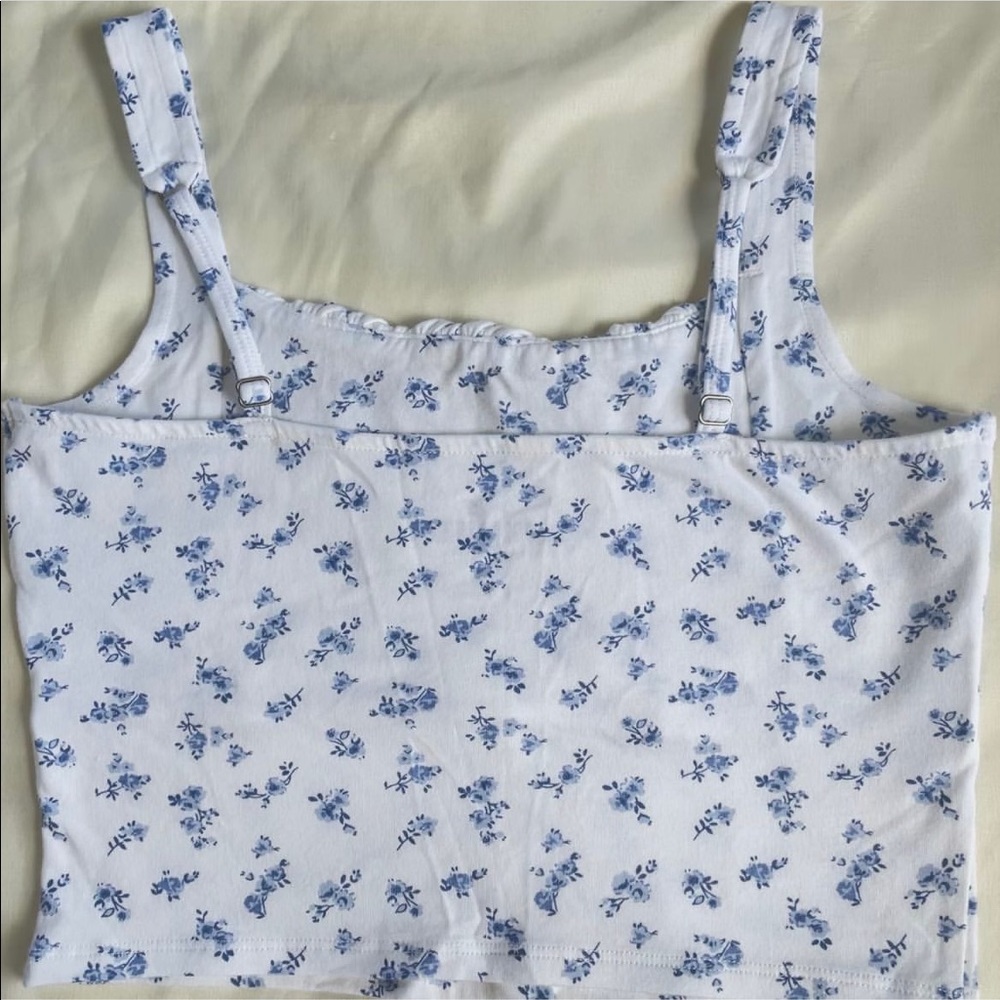 FLORAL WHITE CROP TOP